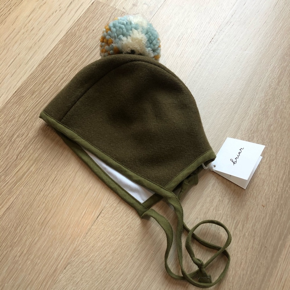 Briar Handmade wool pom bonnet 2-4Y NWT